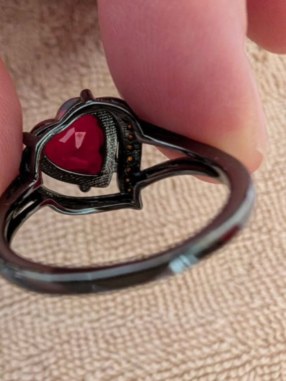Gothic Heart-Shaped Red Stone Black Metal Ring